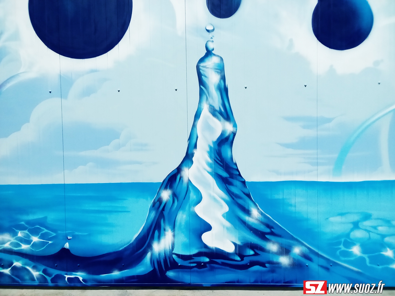 Graffiti-decoration-vortex-spiral-eau-ocean-suoz-customsz-graffeur-professionnel