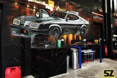 Graffiti-decoration-voiture-de-Mad-Max-suoz