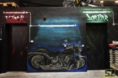 Graffiti-professionel-graffeur-artiste-street-art-harley-davidson-moto-la-rochelle-niort-saintes-bordeaux-rochefort-charentes-maritime