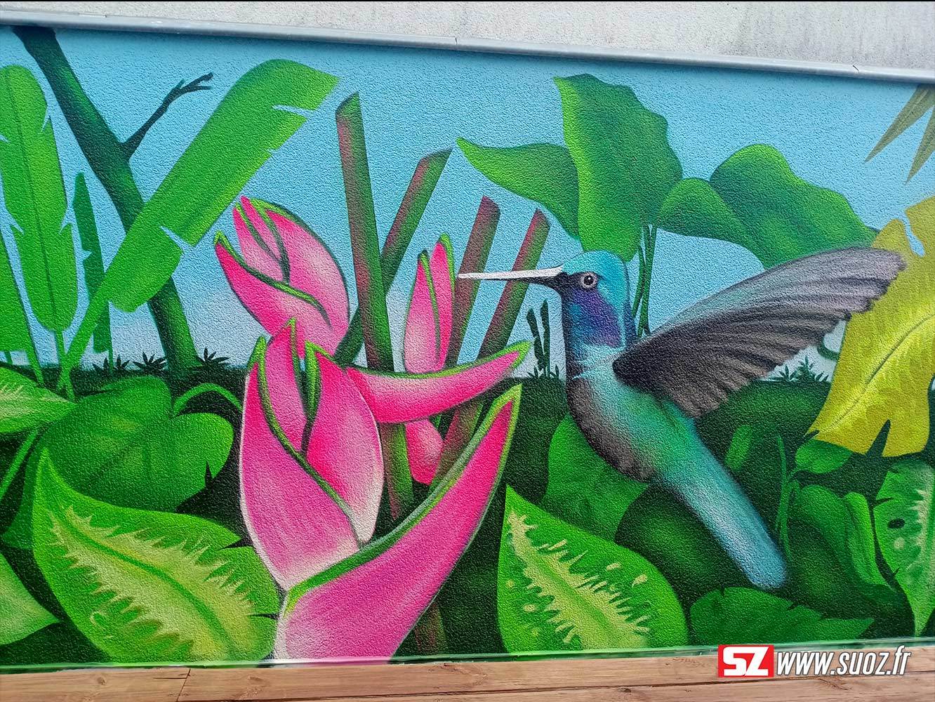 6-graffeur-professionel-suoz-jungle-fleur-tropical-fleur-colibiri-la-rochelle-france-decor-graffiti
