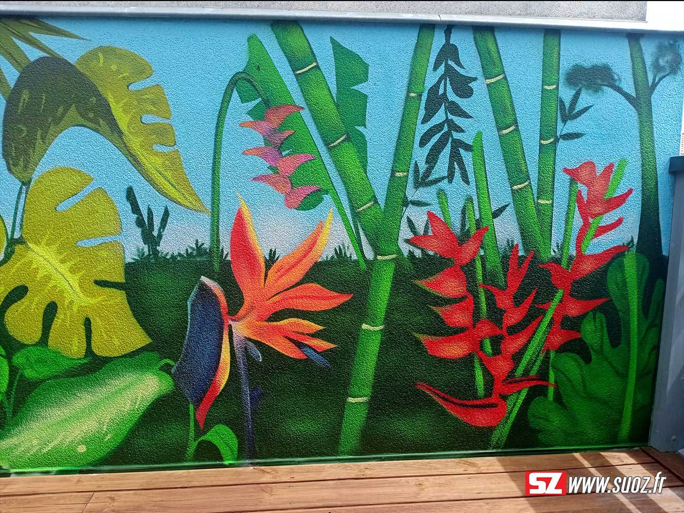 8-graffeur-professionel-suoz-jungle-fleur-tropical-fleur-peinture-trompe-loeil-la-rochelle-france-decor-graffiti